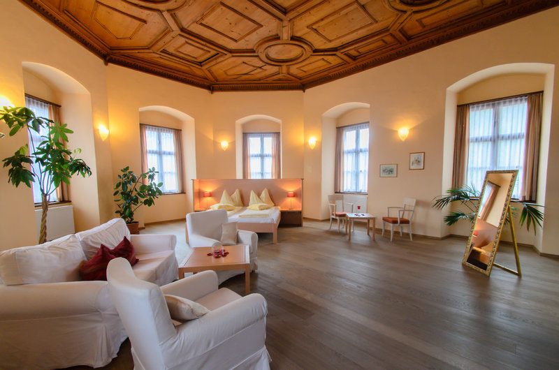 jufa schloss rothelstein