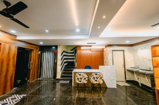 livotel premium hotel near kiit university