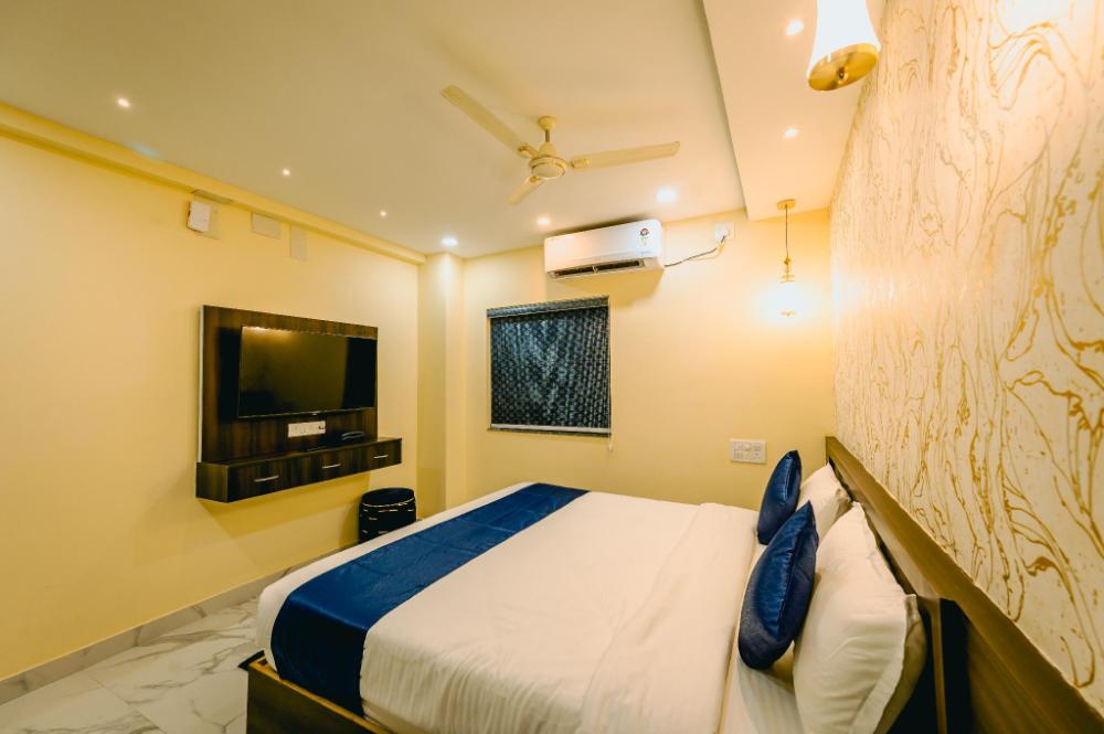 livotel premium hotel near kiit university