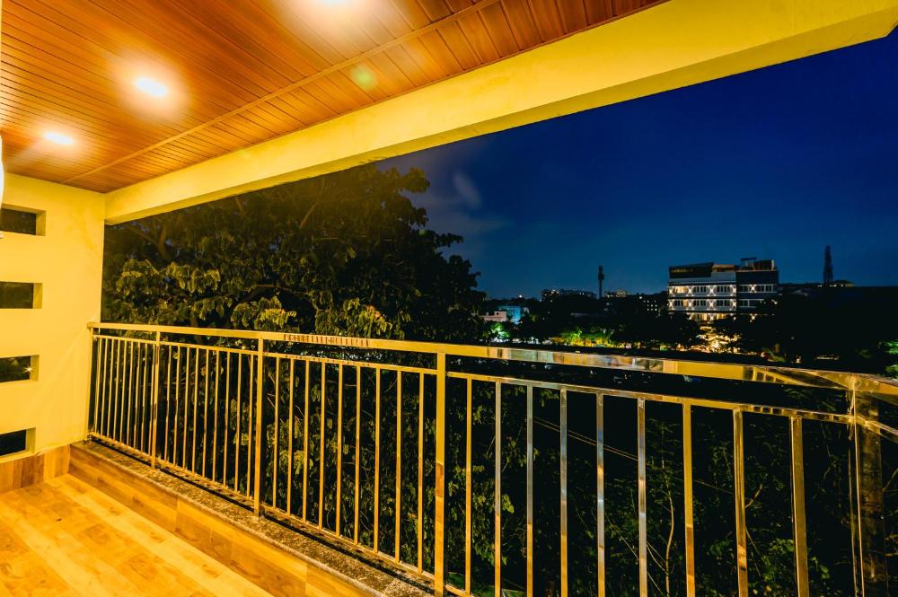 livotel premium hotel near kiit university