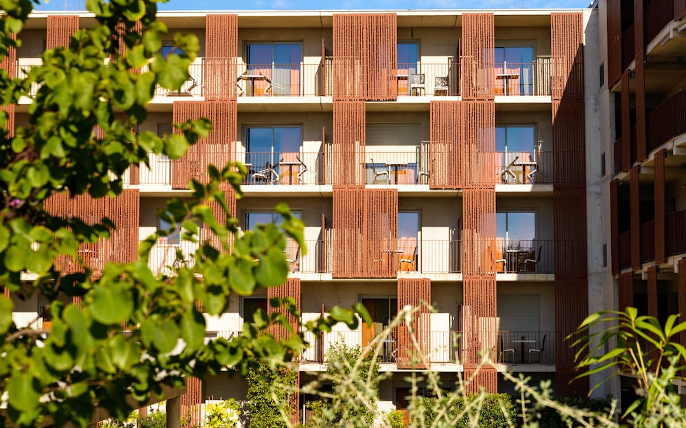 lagrange aparthotel montpellier millenaire