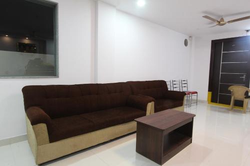 hotel o v r residency near sri amruth chithra mandira