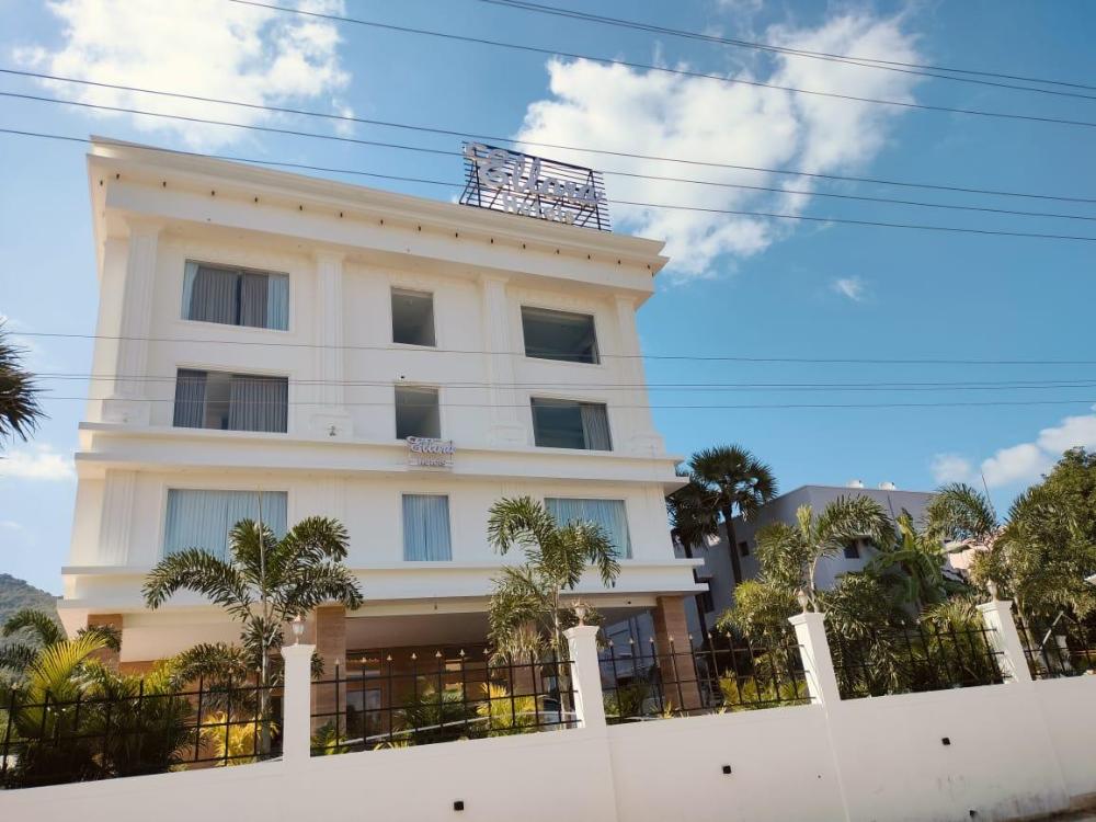 ellora hotel