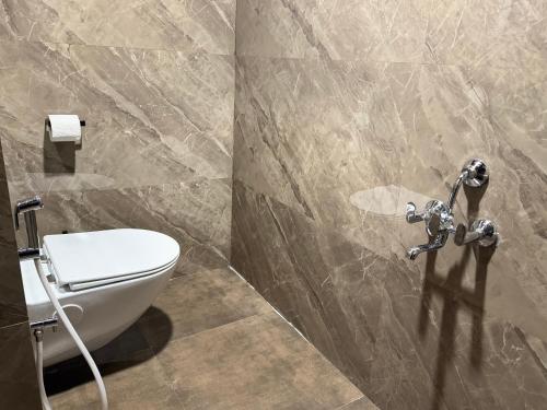 white teak suites 3bhk madhapur hitec city