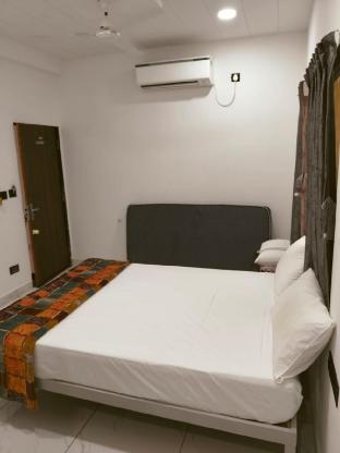 gurukrupa yatri niwas