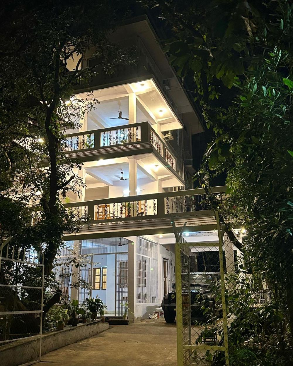 roots guesthouse and homestay