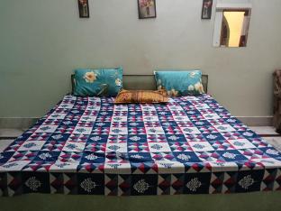 srs guest house