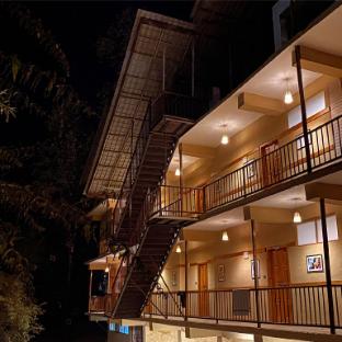 vivaan stays tirthan