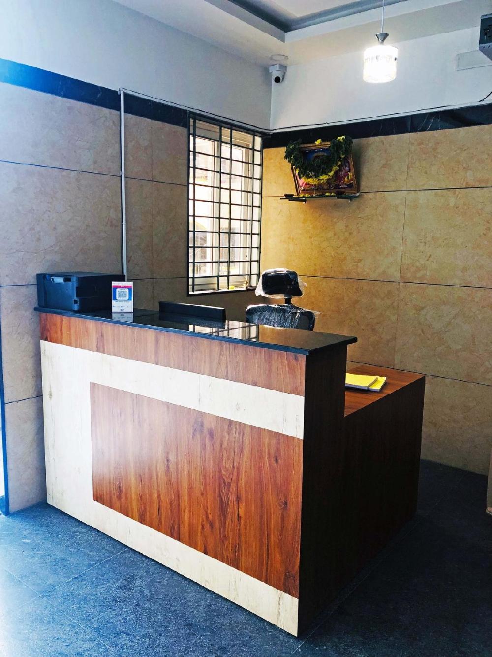 hotel ronvix madiwala