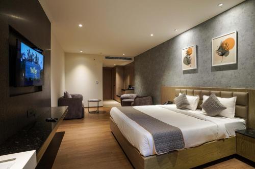 hotel tulips grand