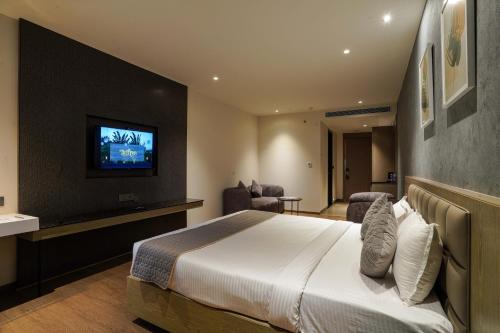 hotel tulips grand