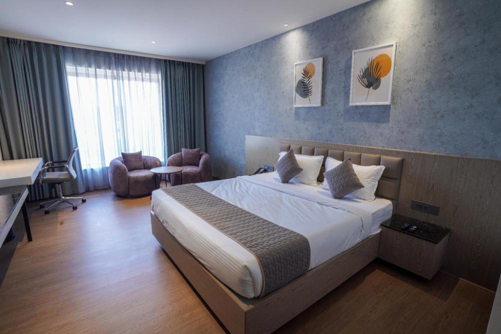 hotel tulips grand