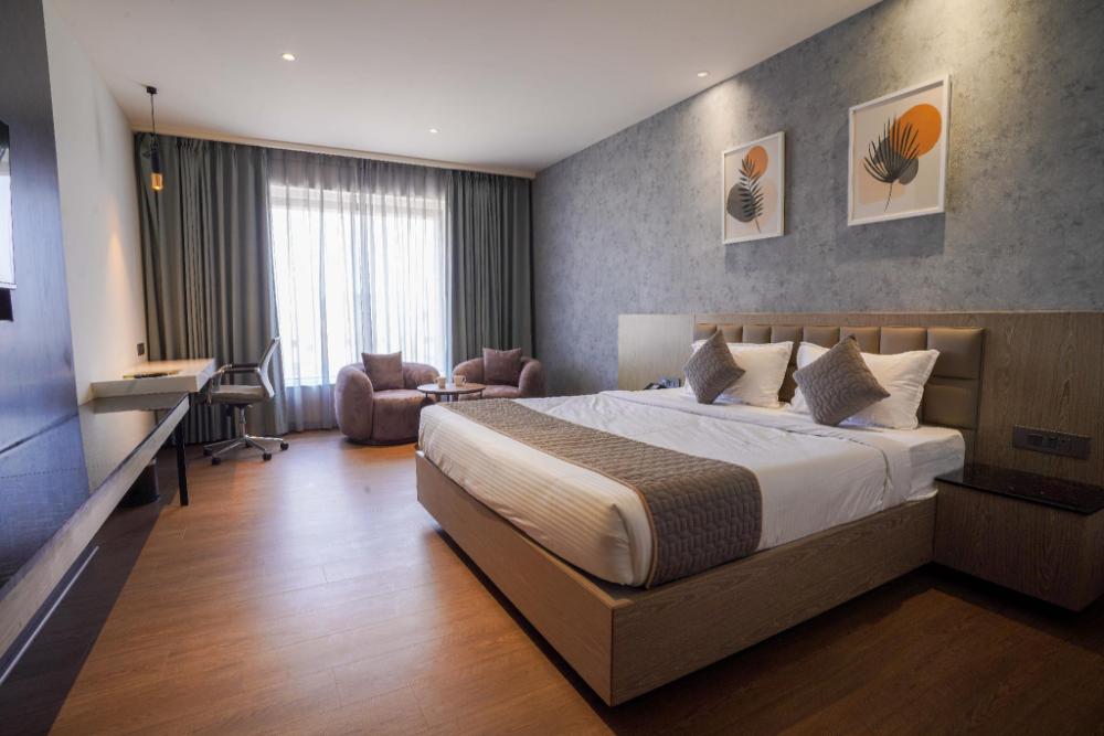 hotel tulips grand