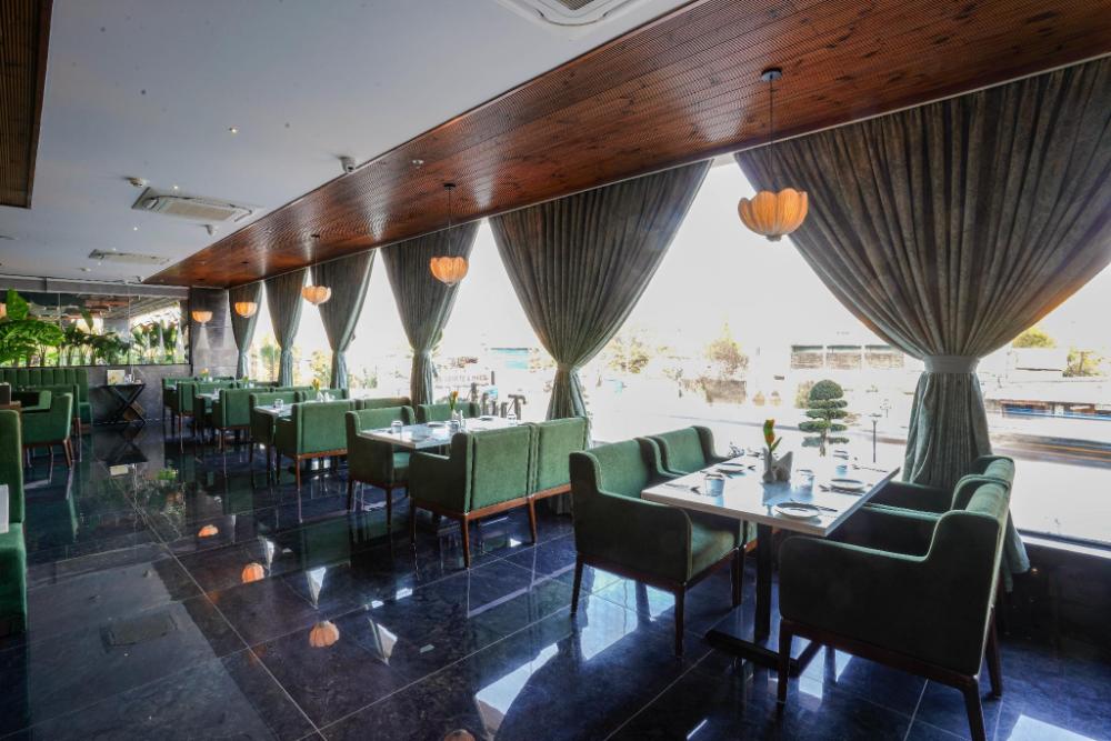 hotel tulips grand