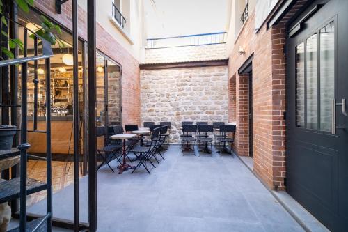 Fraternity-Hotel,6 Rue Moret,5 star