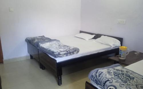 hotel sarthak bed n breakfast by stayapart