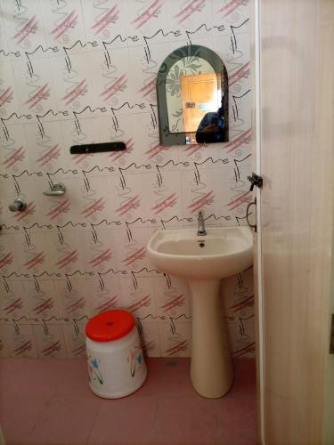 banolata lakeside homestay by stayapart