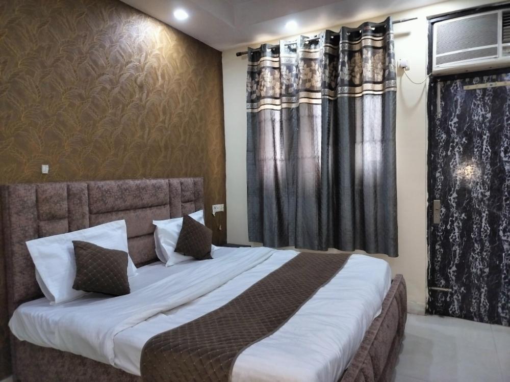 hotel university stay