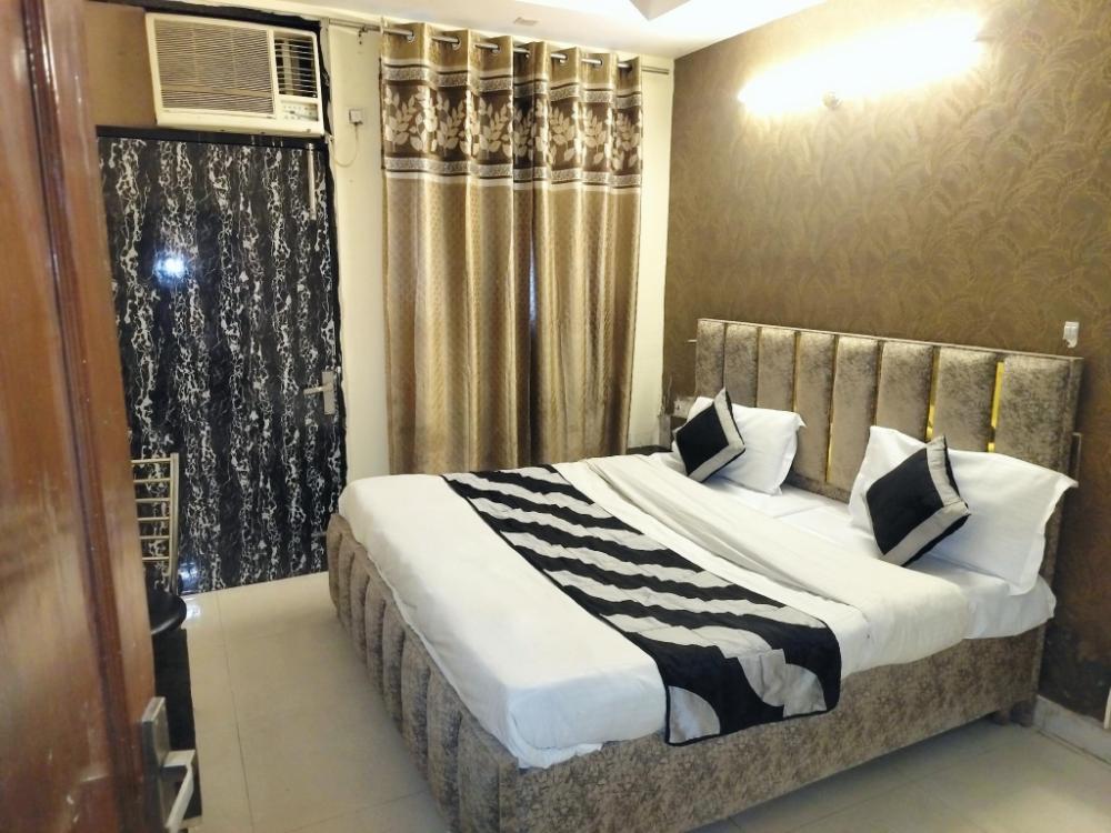 hotel university stay