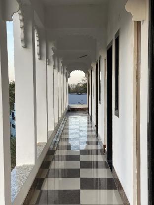 the hinglajgarh resort