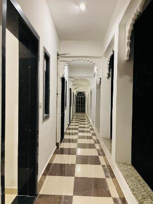 the hinglajgarh resort