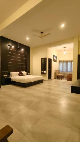 holiday highlight by golden castle hotel