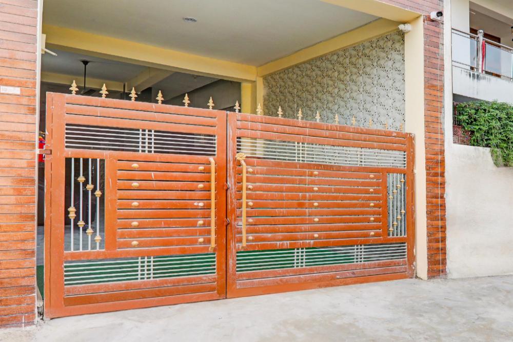 super hotel o sudhirpur near phonix hospital