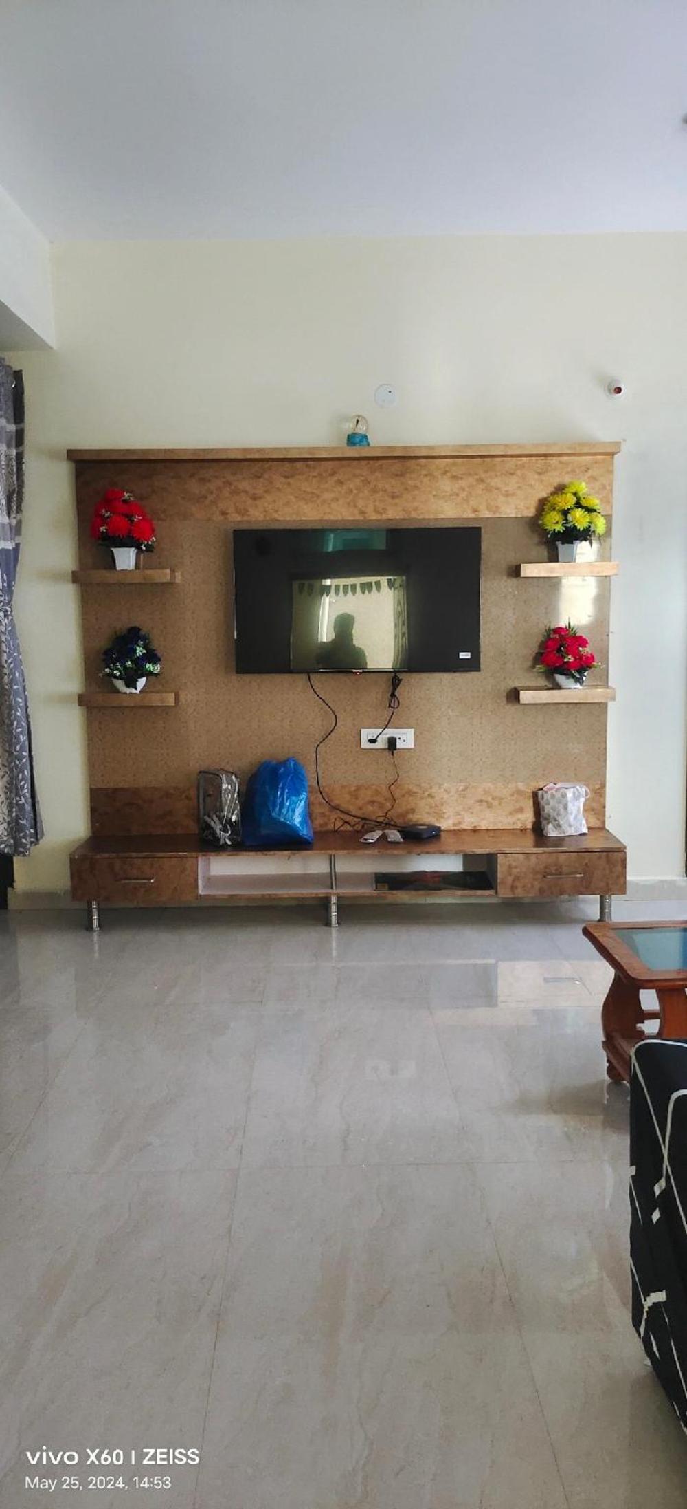 crozy corner 2bhk near aig andus embassy