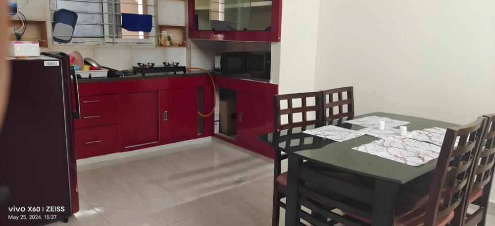 crozy corner 2bhk near aig andus embassy