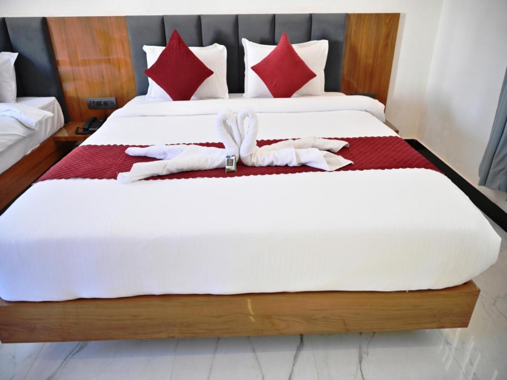 the rose bagh resort pushkar