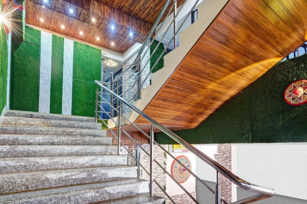 super hotel o grand 555