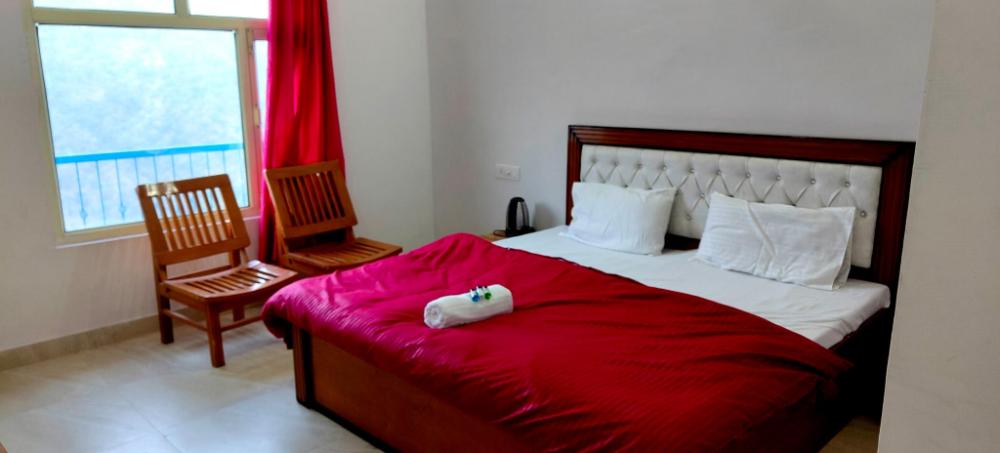 the yamuna deck resort and cafe