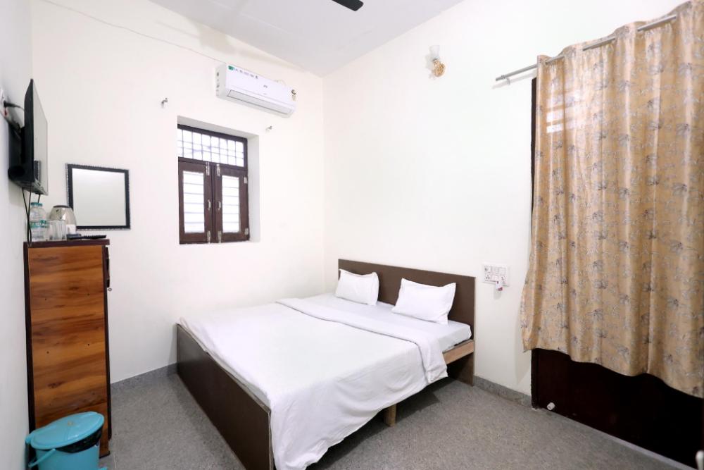 bhumika dham guest house near prem mandir