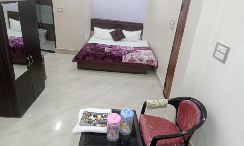 hotel dixit residency vrindavan