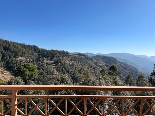 shalom hillcrest inn