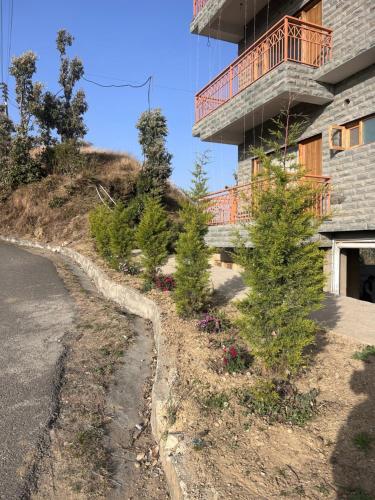 shalom hillcrest inn