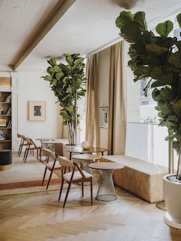 Hotel Regina Barcelona,Eixample>>Barcelona,4 star