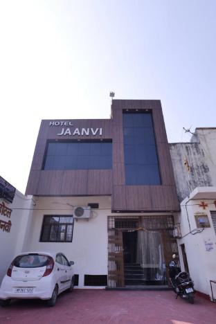 hotel jaanvi orchha