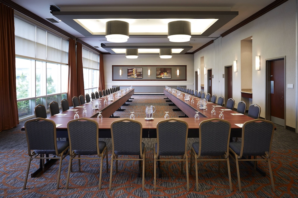 courtyard by marriott montreal airport