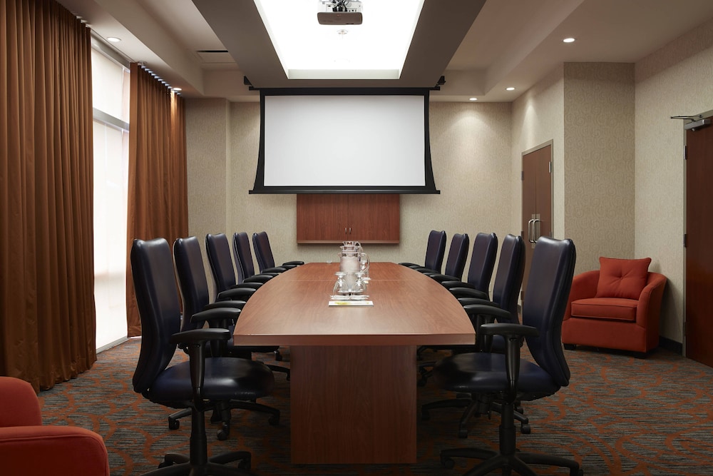 courtyard by marriott montreal airport
