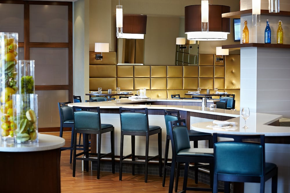 courtyard by marriott montreal airport