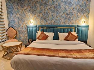 the pinaki resort and club