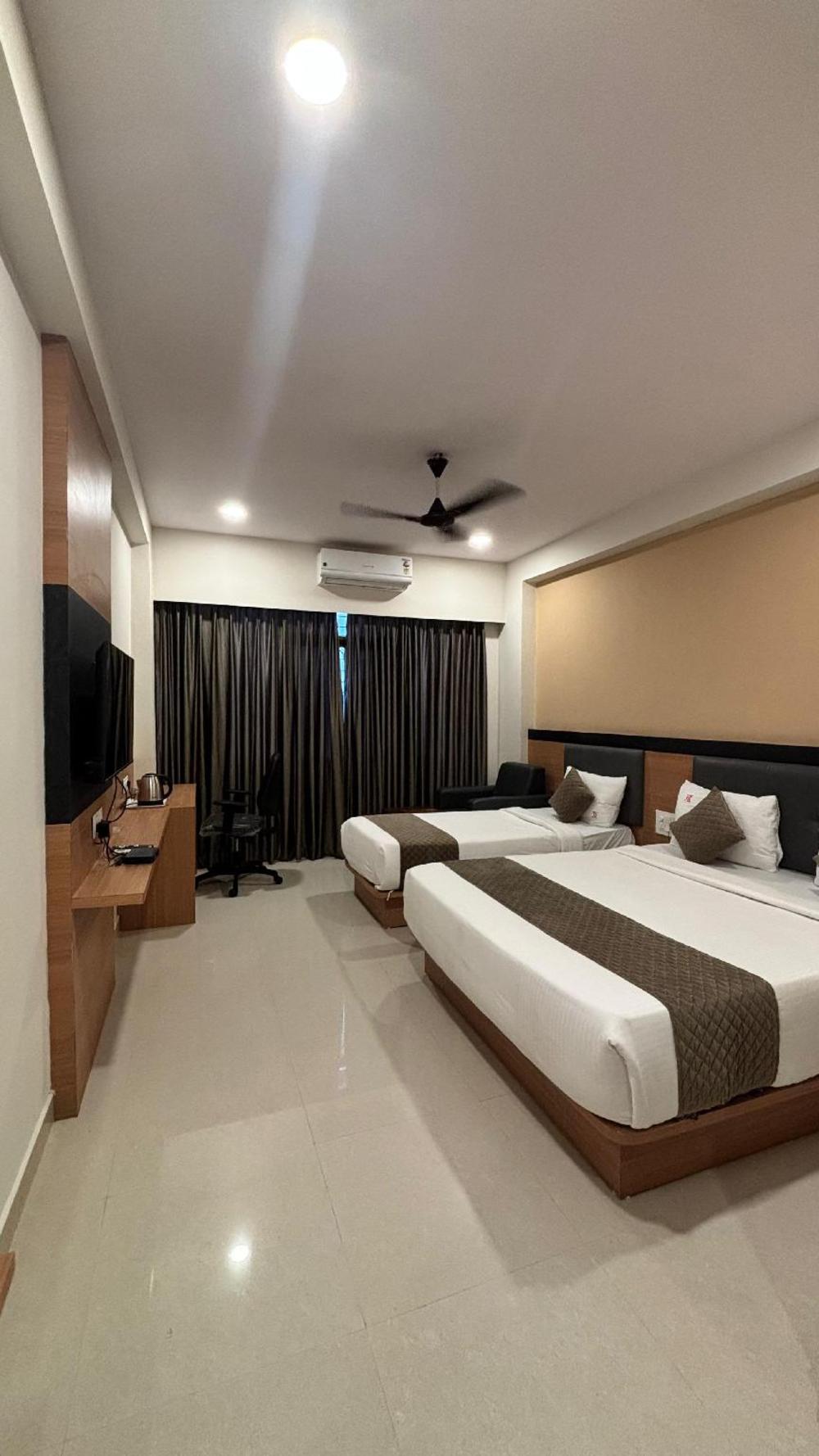 hotel kalyan suites