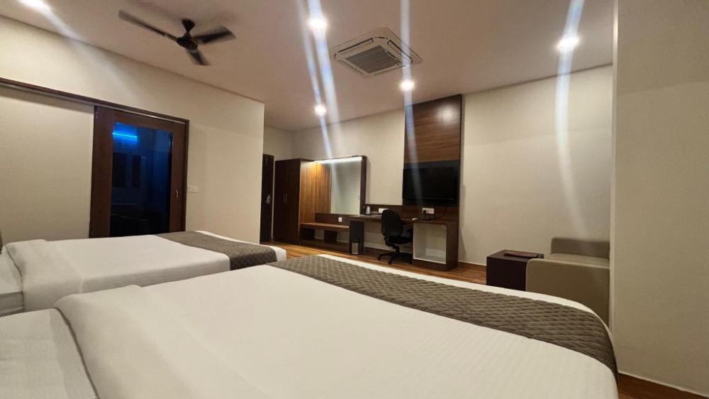 hotel kalyan suites