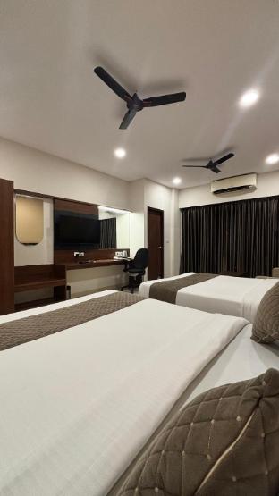 hotel kalyan suites