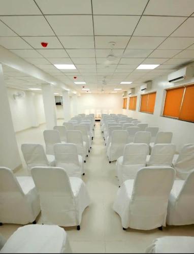 hotel raviraj chhatrapati sambhaji nagar