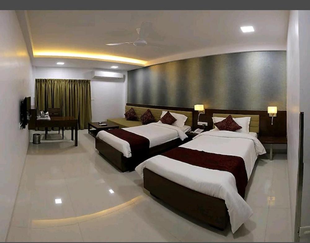 hotel raviraj chhatrapati sambhaji nagar