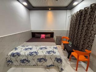 sea royal rooms and cafe