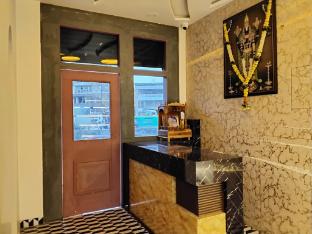 the solitaire residency