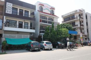 hari villa residency noida indoor stadium